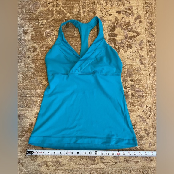 Lululemon aqua blue tank size 8 - Picture 1 of 9